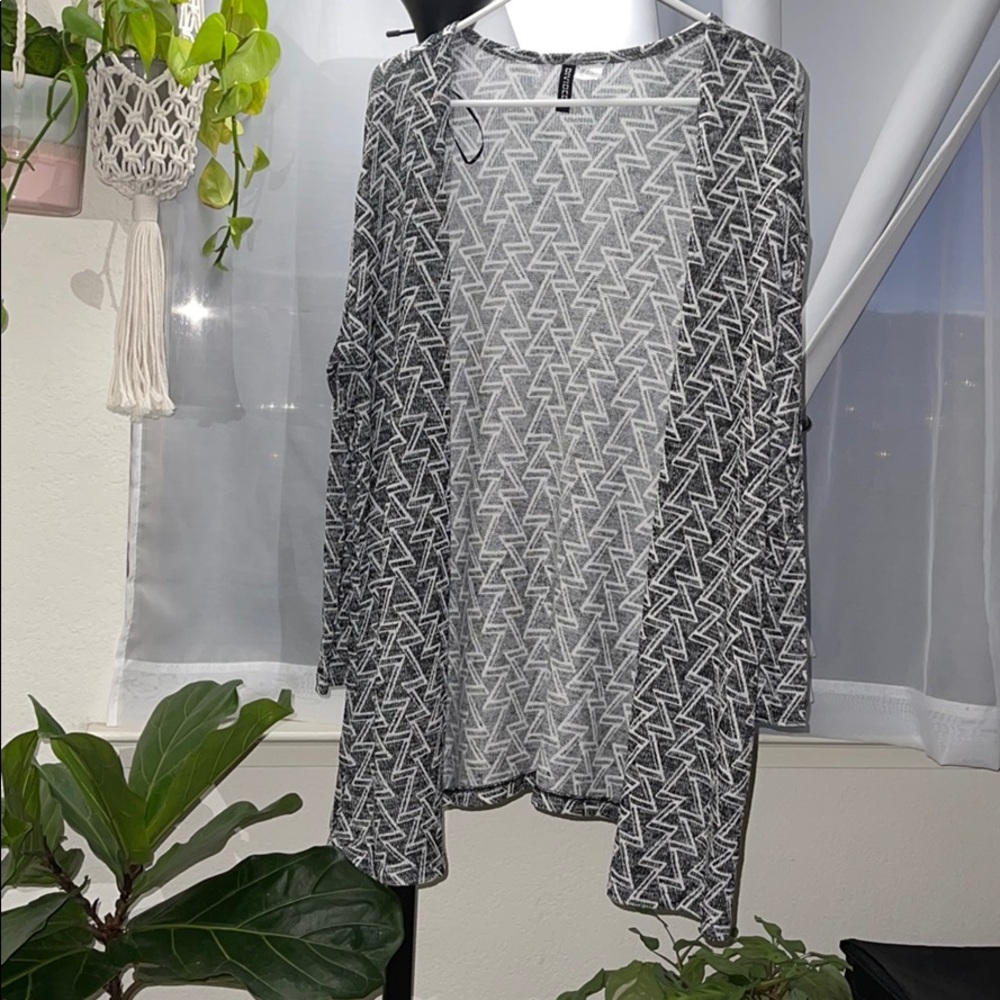 H&M Divided cardigan sweater size small